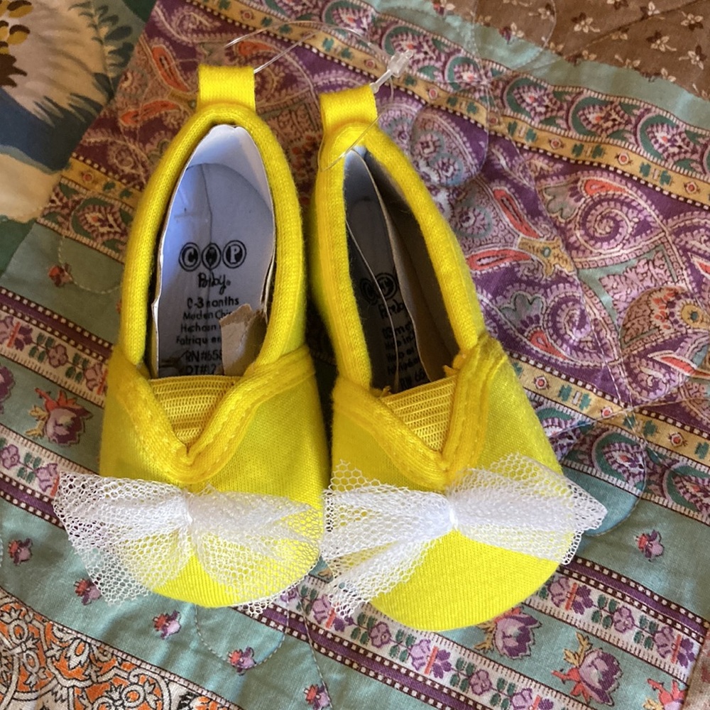 New CJP Bright Yellow Baby Shoes 0-3M